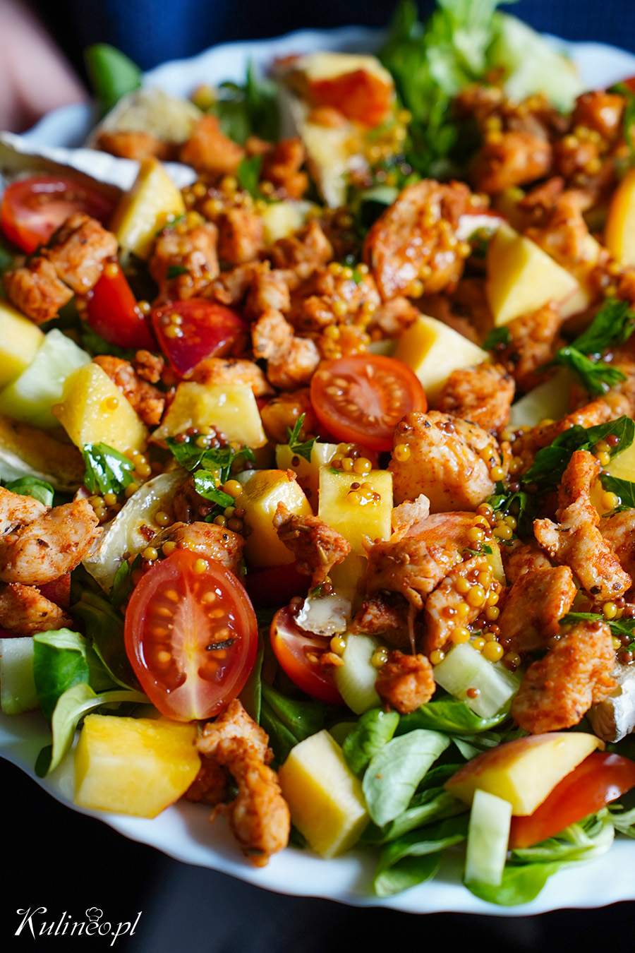 Sałatka z kurczakiem i serem camembert przepis