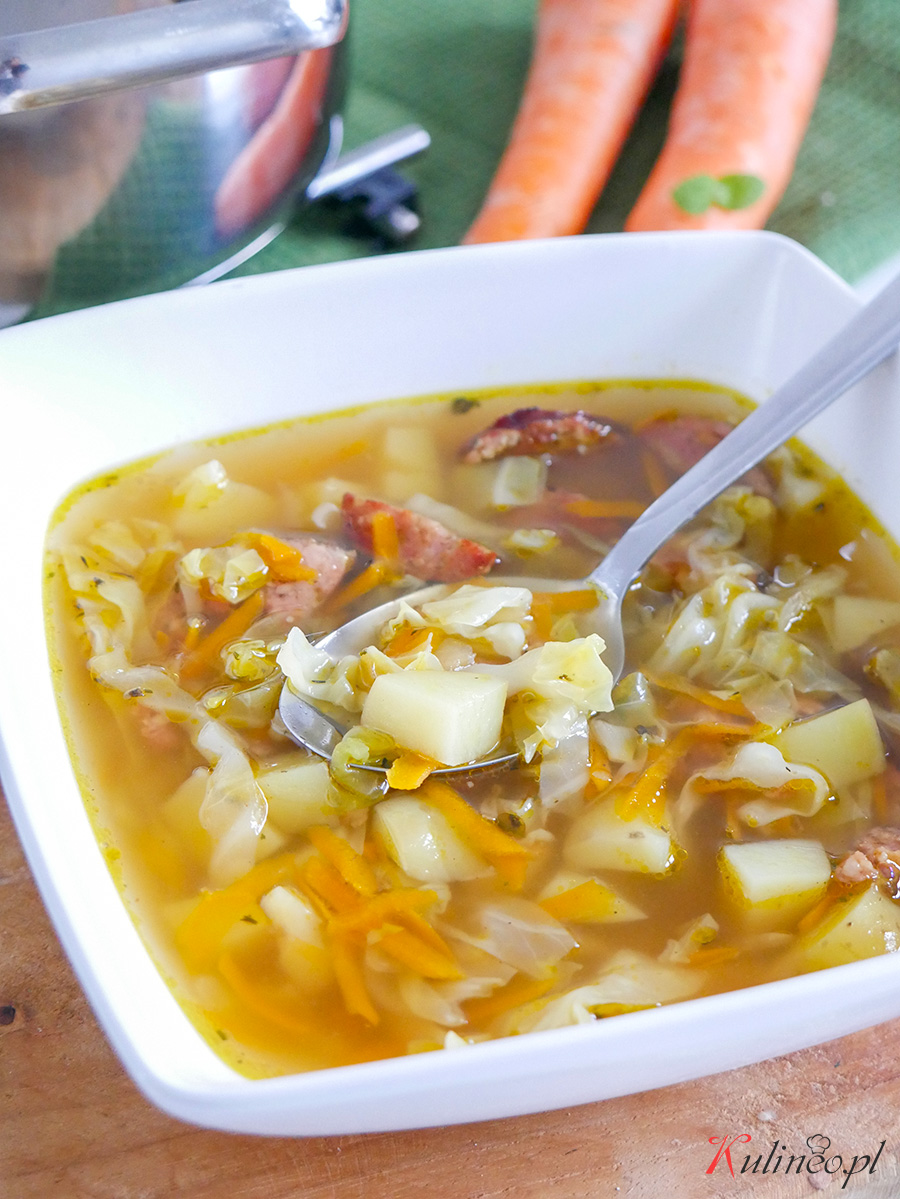 zupa z kapustą i kiełbasą